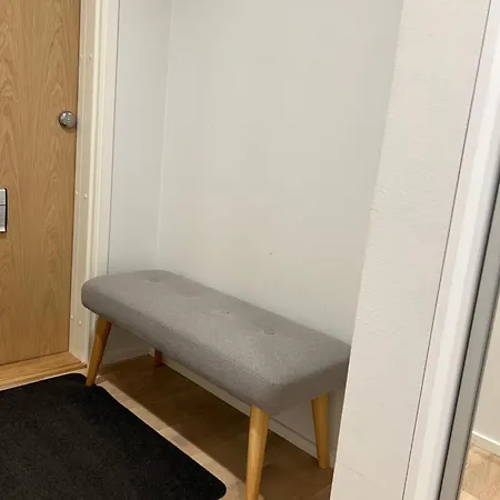 Kodikas Keskustayksioe Autohallipaikalla